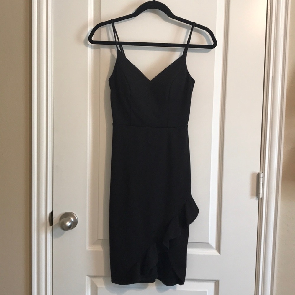 Sexy black ruffle lined dress sz 3